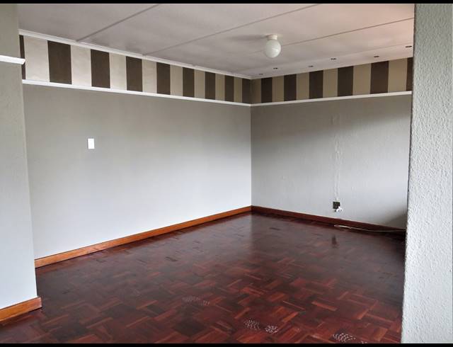 2 BEDROOM APARTMENT TO LET IN STRAND NORTH